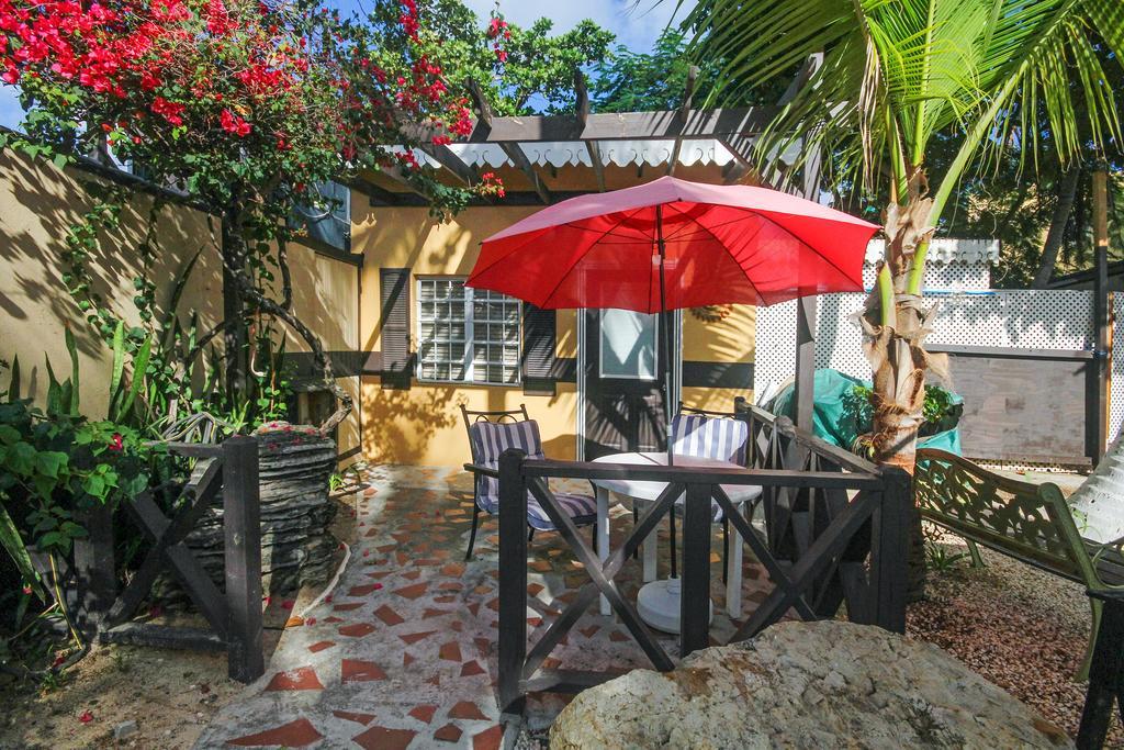Mary'S Boon Beach Resort & Spa Simpson Bay Exterior foto